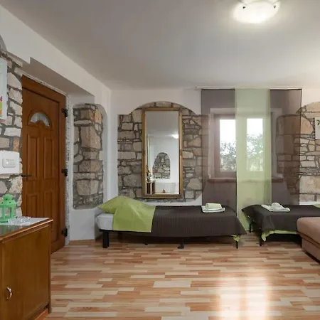 Appartamento Rosello 1 By Briskva *