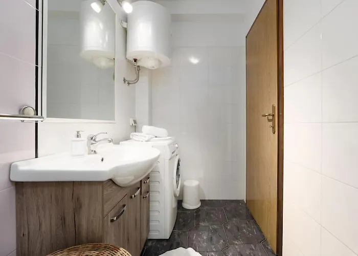 Rosello 1 By Briskva * Novigrad Istria