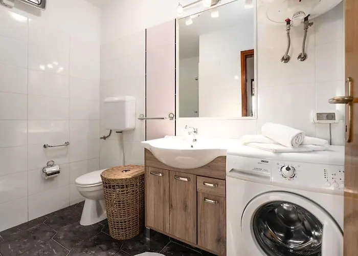 Apartamento Rosello 1 By Briskva