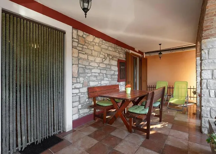 Rosello 1 By Briskva