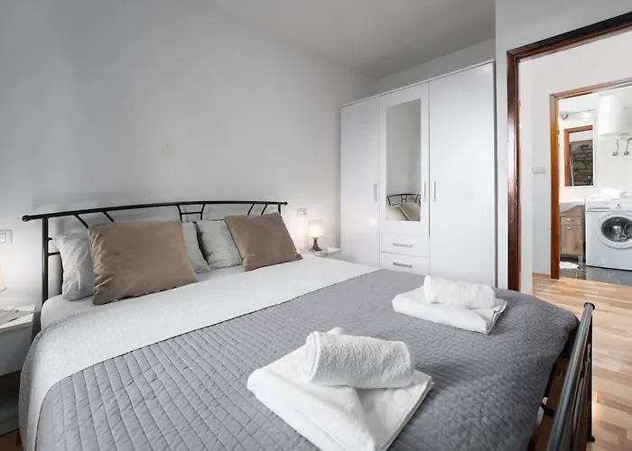 Rosello 1 By Briskva * Novigrad Istria