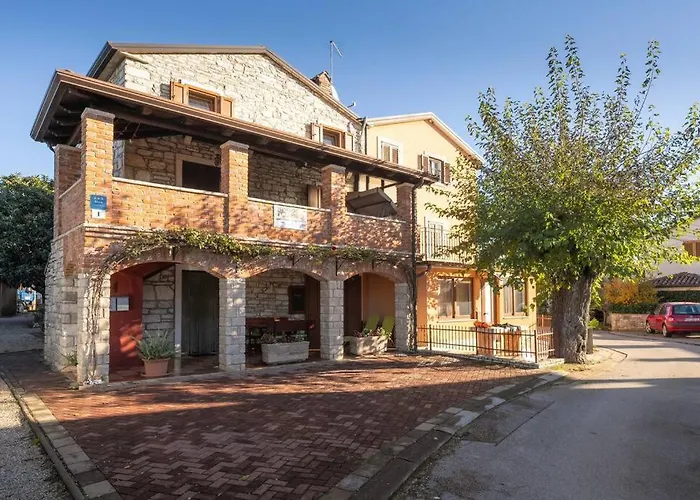 Rosello 1 By Briskva *